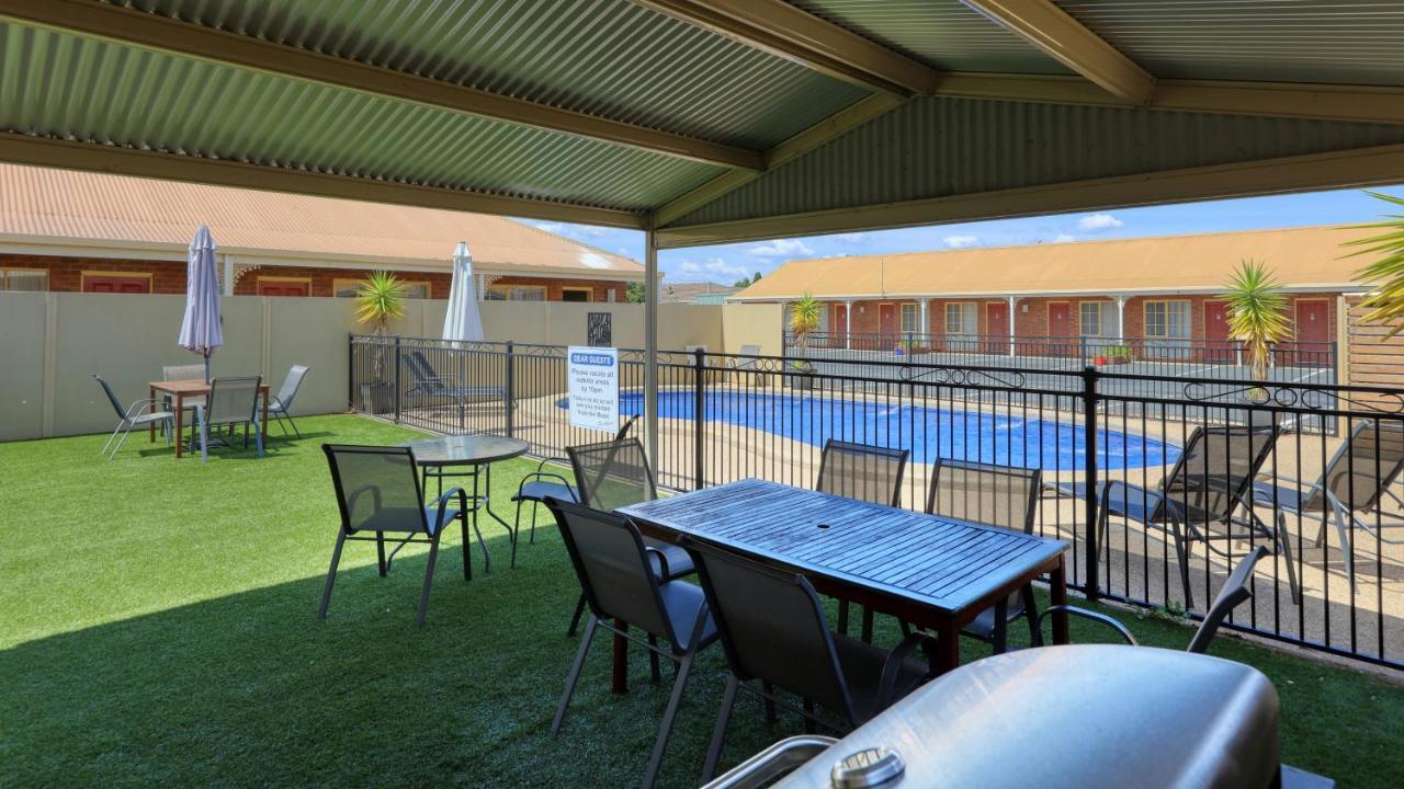 Top Of The Town Motel & Apartments Benalla Buitenkant foto