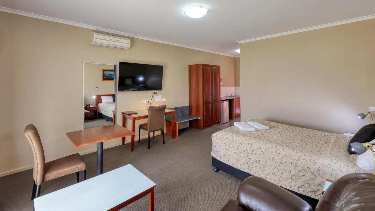 Top Of The Town Motel & Apartments Benalla Buitenkant foto
